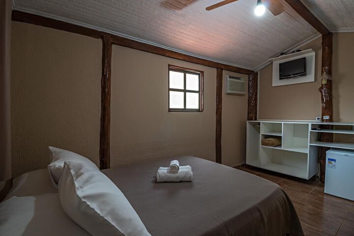 Room 7 of 16