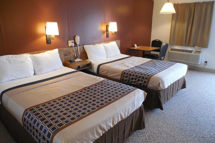 Room 8 of 54