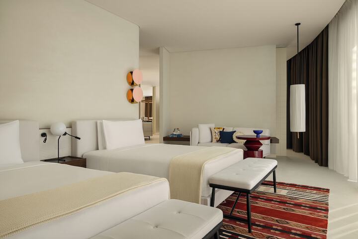 Room 18 of 92