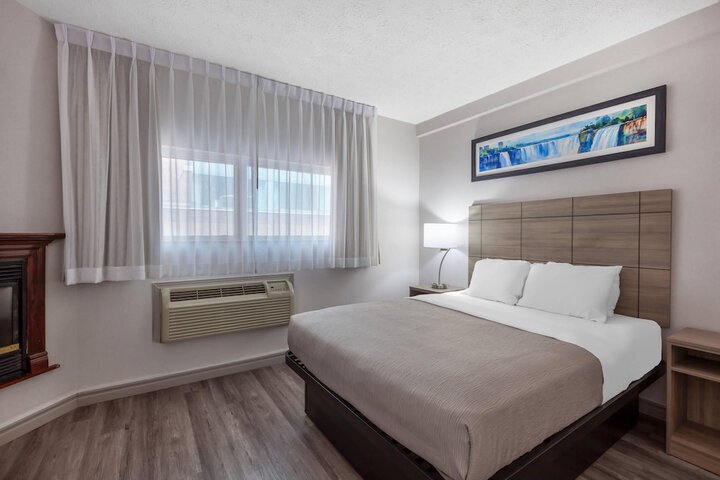 Room 48 of 83