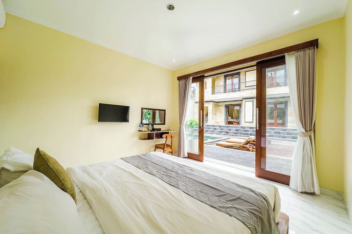 Room 15 of 73