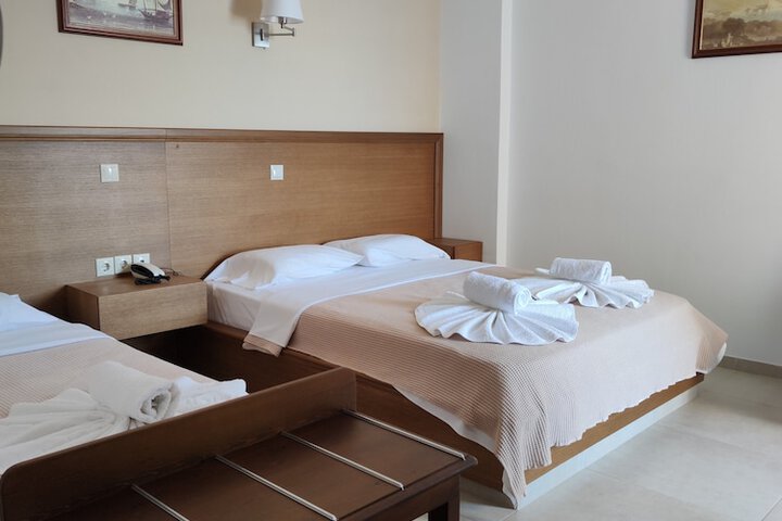 Room 9 of 44
