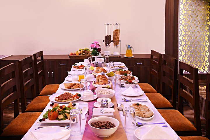Breakfast/Coffee Service 46 of 61