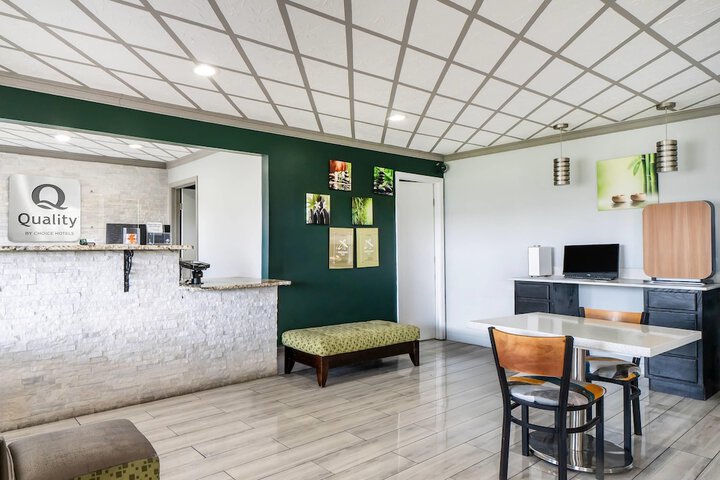 Hotel Interior 7 of 40