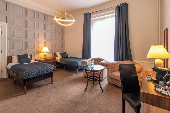 Room 20 of 103