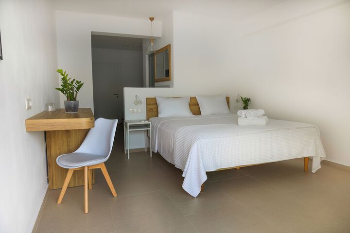Room 8 of 52