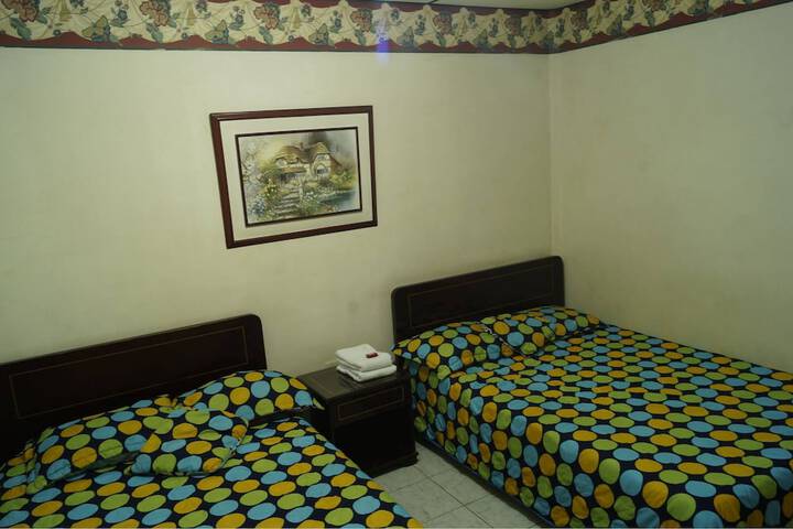 Room 9 of 32