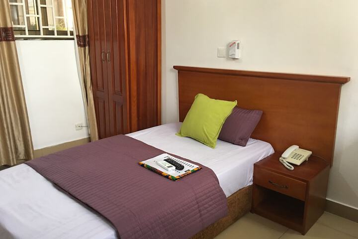 Room 8 of 89