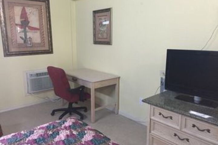 Room 8 of 31