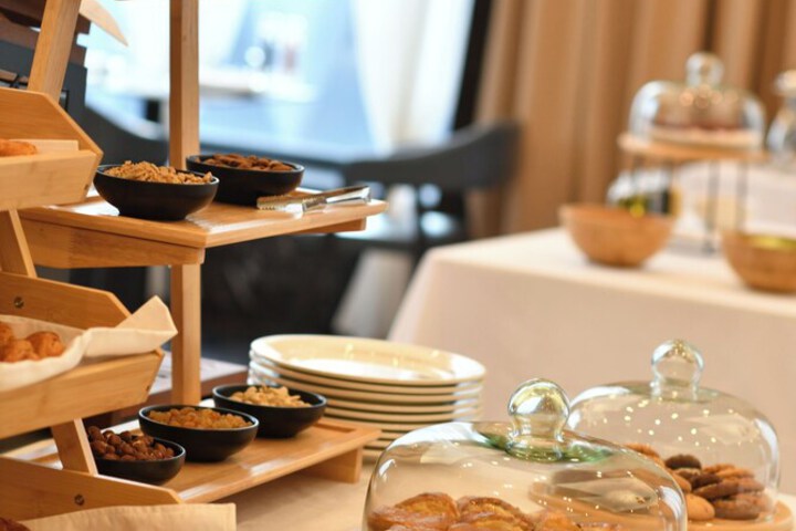 Dining 104 of 130