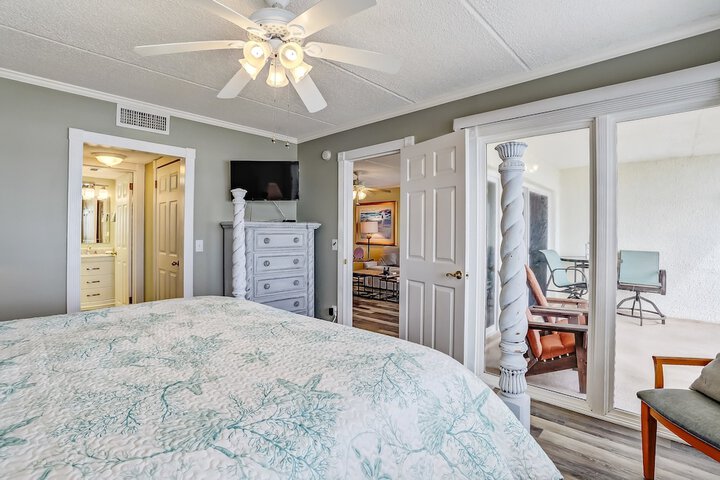 Room 4 of 36