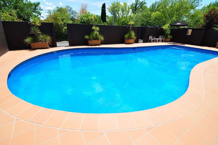 Pool 37 of 50