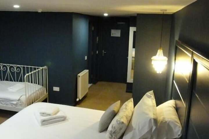 Room 8 of 71