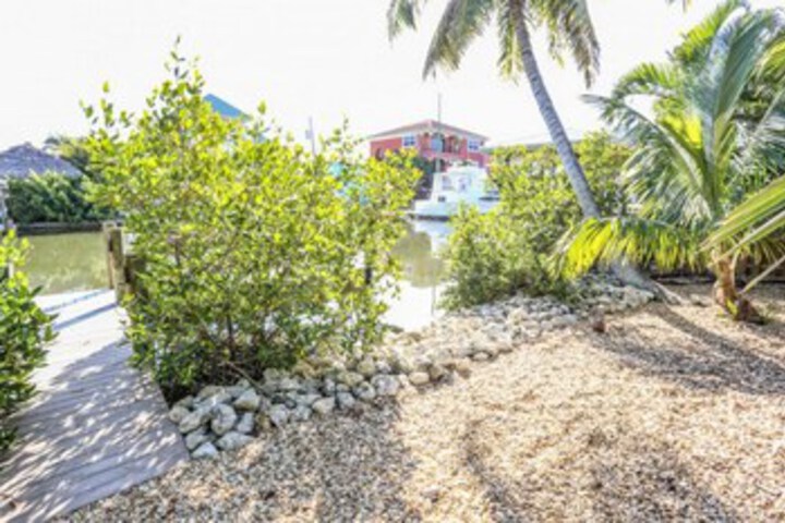 Property Grounds 21 of 27