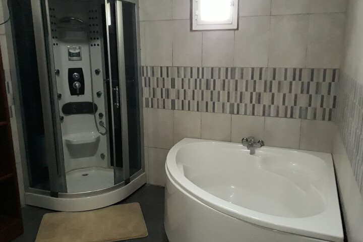 Room 30 of 42