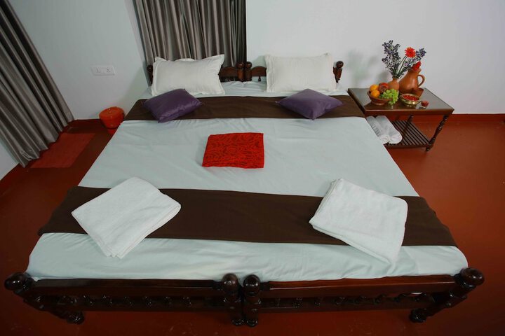 Room 8 of 15