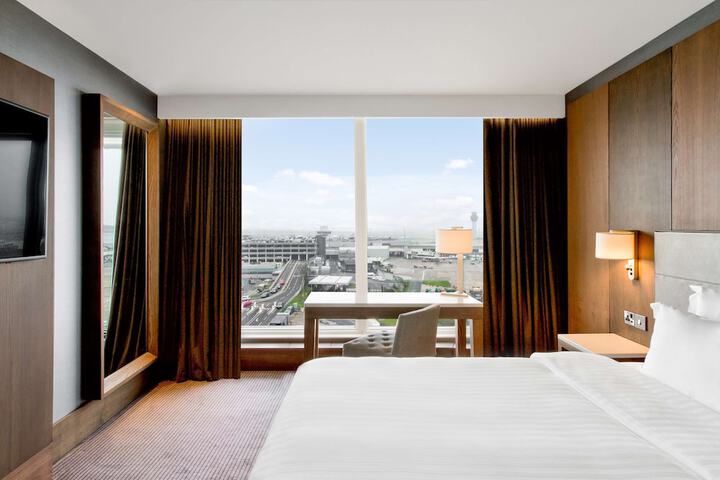 Room 28 of 149