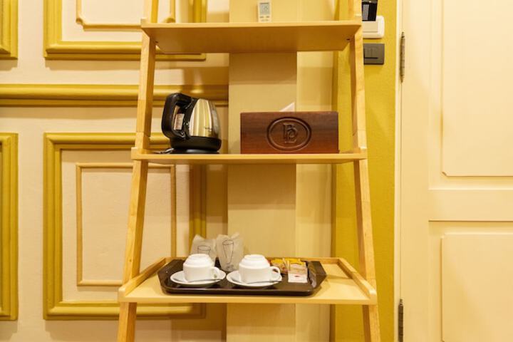 Breakfast/Coffee Service 21 of 28