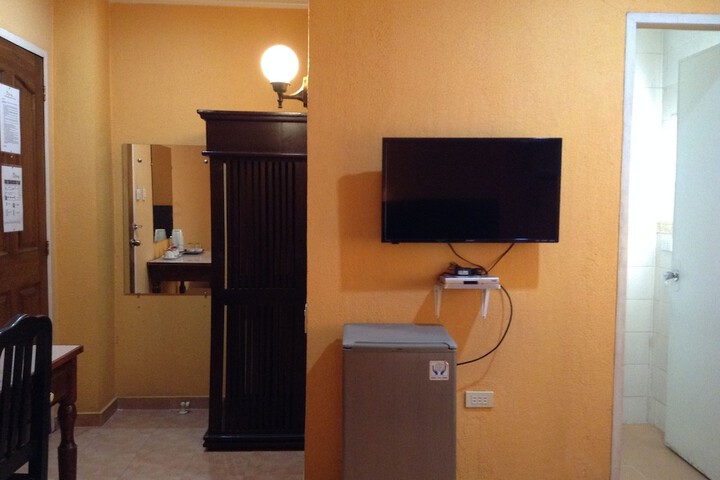 Room 12 of 35