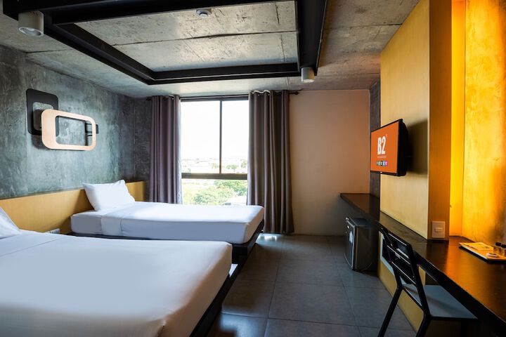 Room 10 of 34