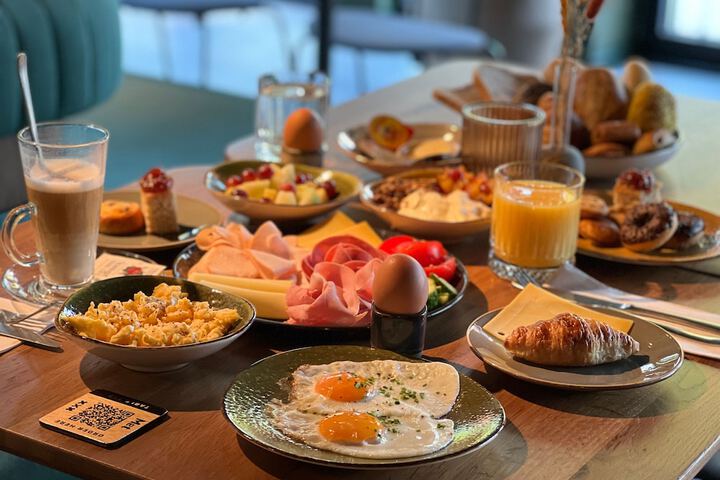 Breakfast/Coffee Service 54 of 58