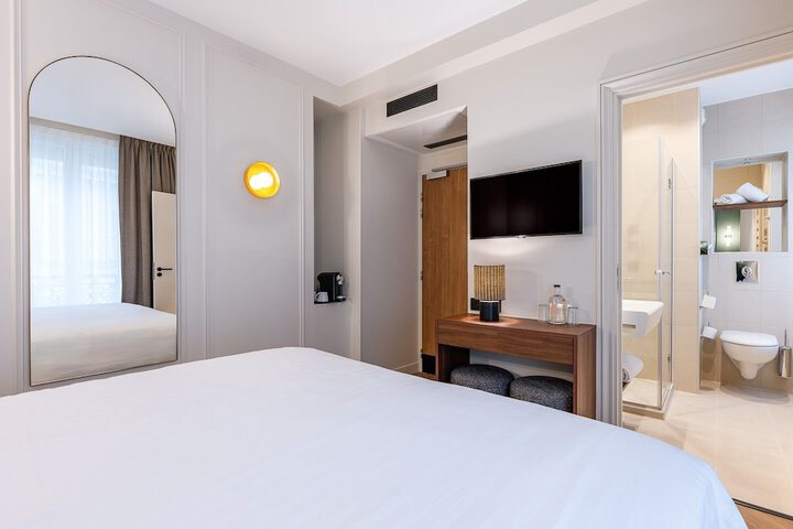 Room 7 of 26