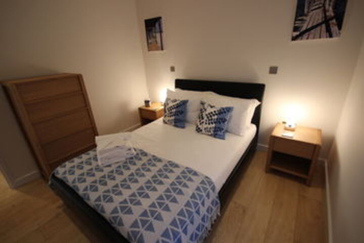 Room 6 of 27