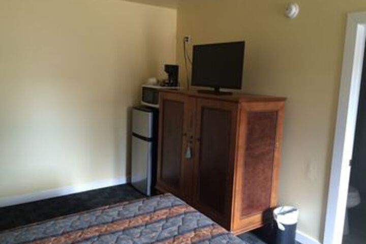 Room 14 of 19