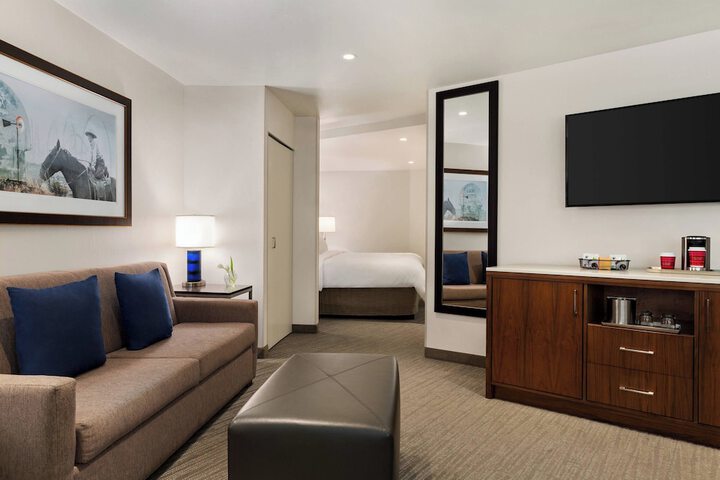 Room 15 of 39