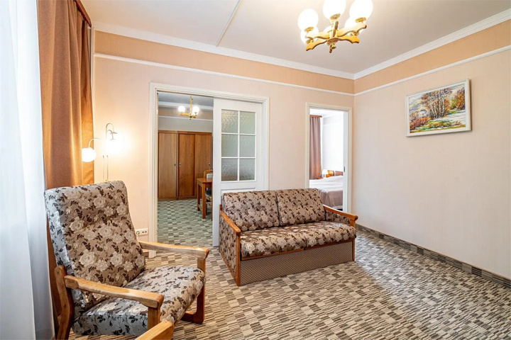 Room 5 of 31