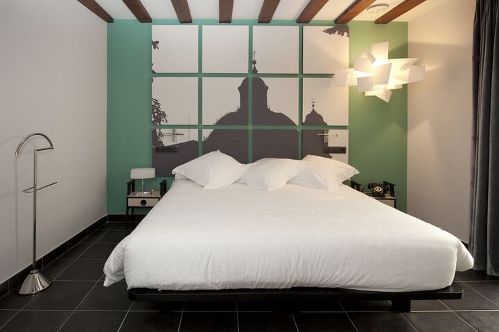 Room 14 of 131