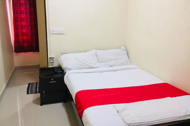 Room 11 of 30
