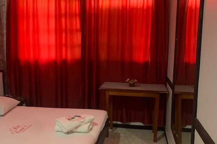 Room 6 of 19