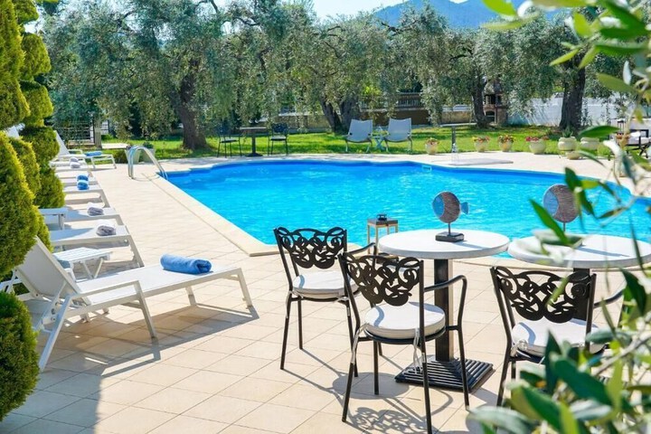 Pool 57 of 75
