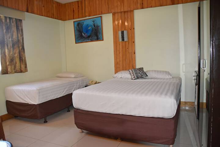 Room 18 of 33