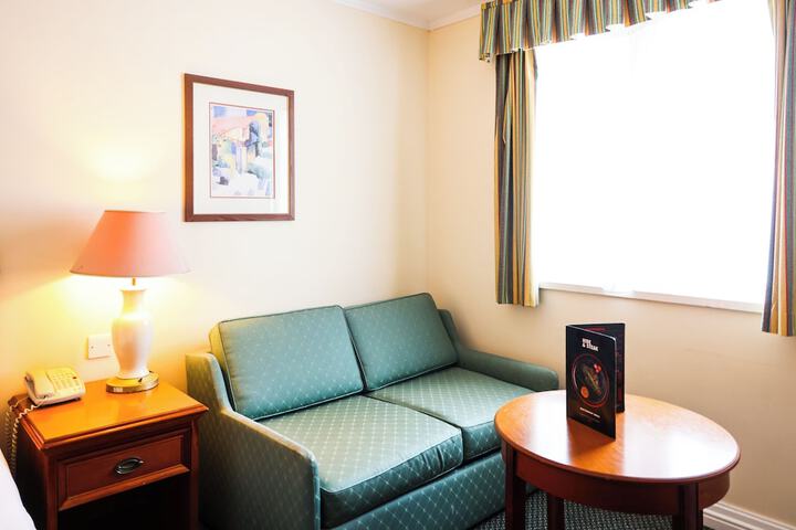 Room 33 of 75