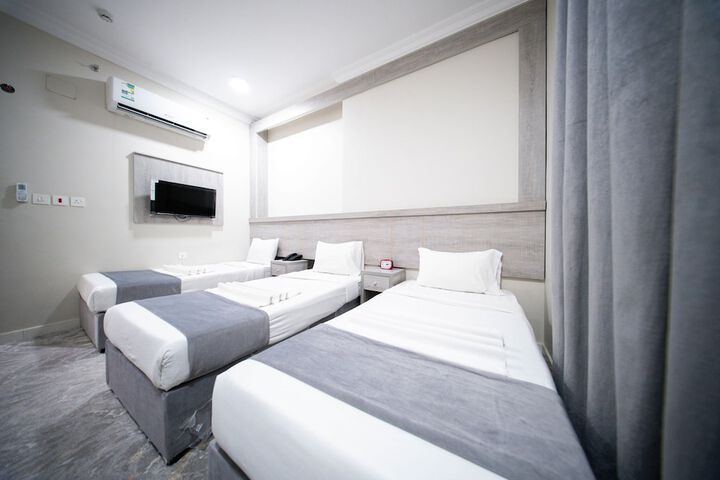 Room 15 of 27