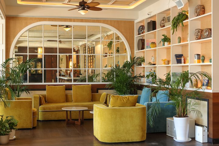 Hotel Lobby