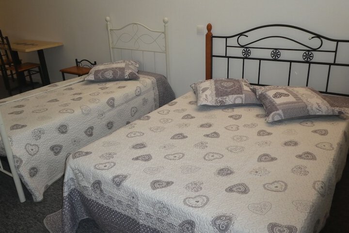 Room 10 of 18
