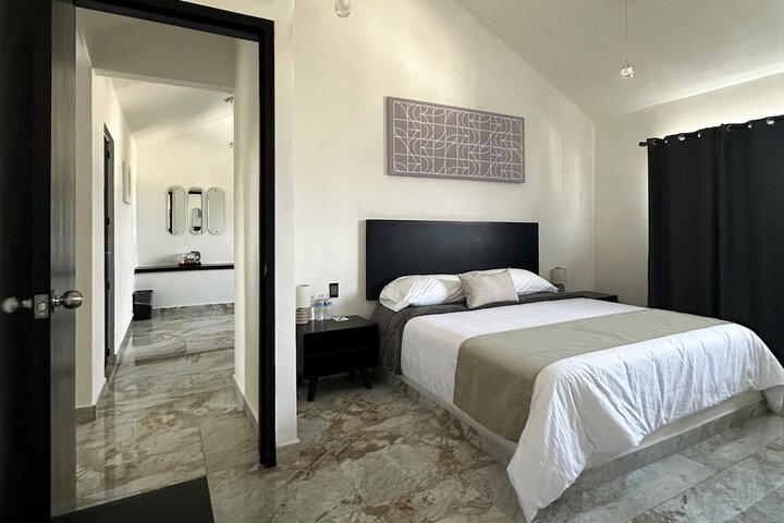 Room 8 of 20