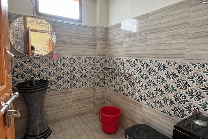Room 15 of 27