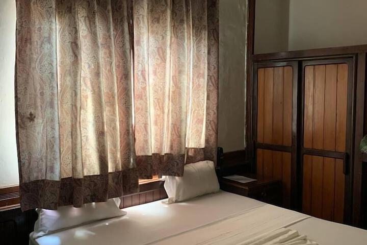 Room 9 of 87