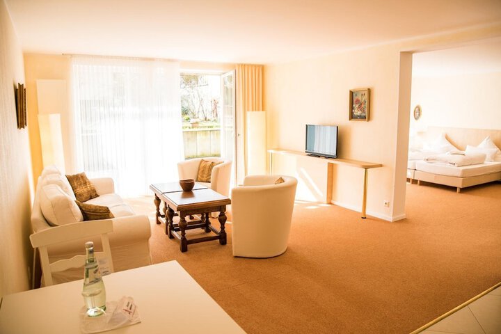 Room 10 of 30