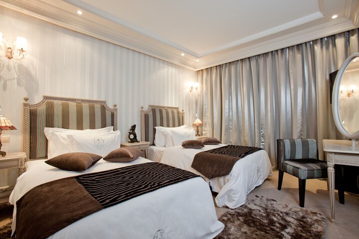 Room 3 of 97