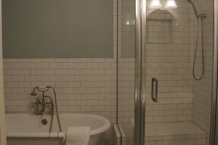 Room 14 of 21
