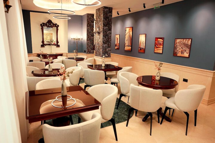 Lounge 87 of 88