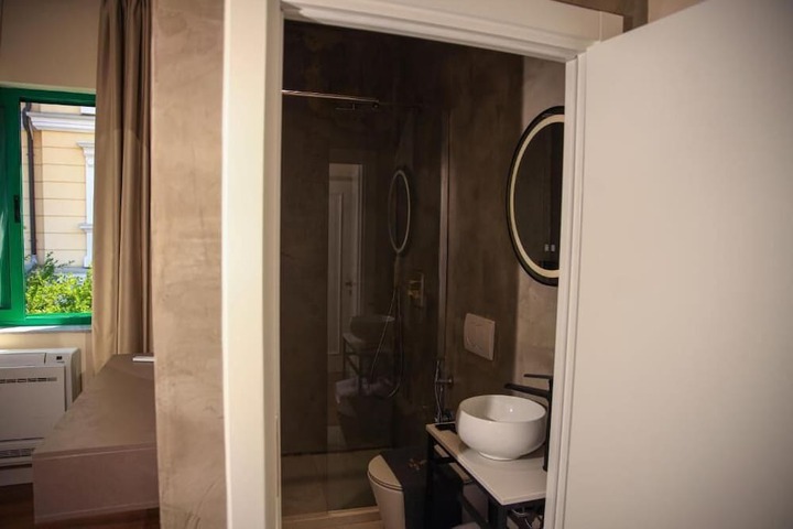 Room 26 of 53