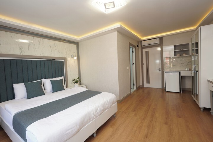 Room 50 of 104