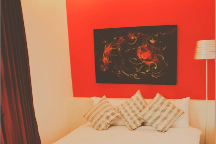 Room 8 of 62