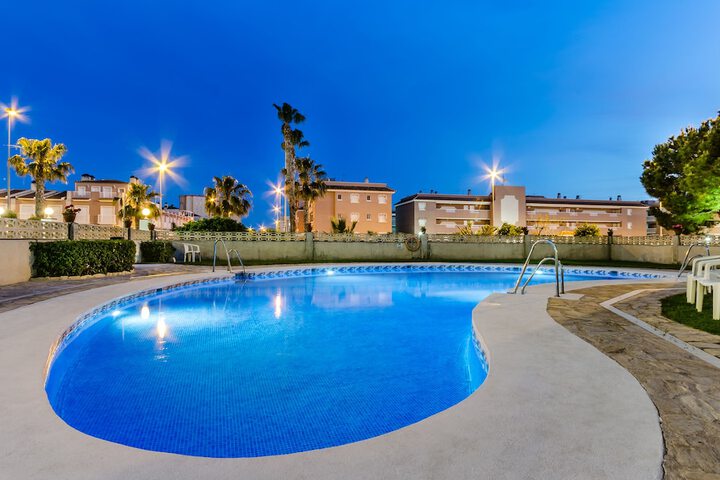 Pool 17 of 34